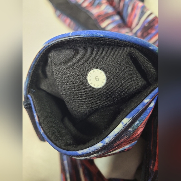 Lululemon train times 7/8 pant 25” Hinshu alpine white multi/black blue size 6 - Picture 3 of 6